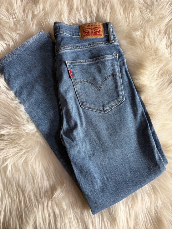 Levi's Denim - Levi's Women's Medium Blue Straight Leg Jeans